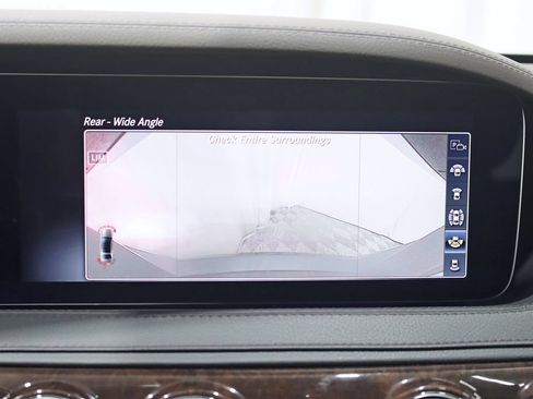 Used 2019 Mercedes-Benz S 560 4MATIC Sedan image 21