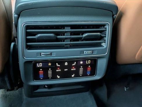 Used 2021 Audi Q7 3.0T Prestige image 17