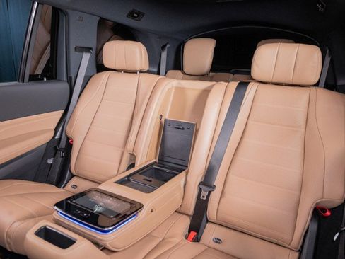 New 2026 Mercedes-Benz GLS 450 4MATIC image 33