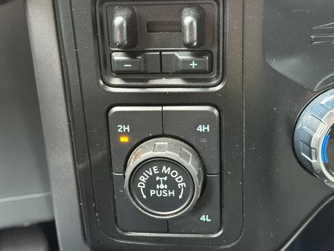 Used 2024 Ford F150 XLT w/ FX4 Off-Road Package image 19