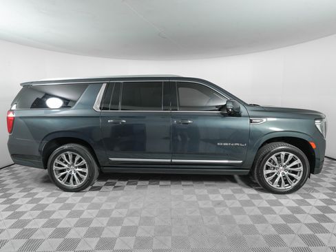 Used 2021 GMC Yukon XL Denali w/ Denali Ultimate Package image 4