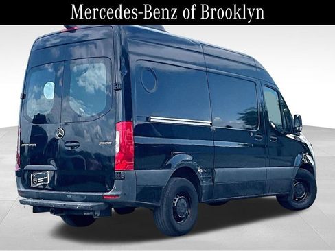 Used 2023 Mercedes-Benz Sprinter 2500 image 12