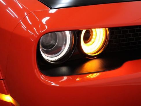 Used 2019 Dodge Challenger SXT image 28