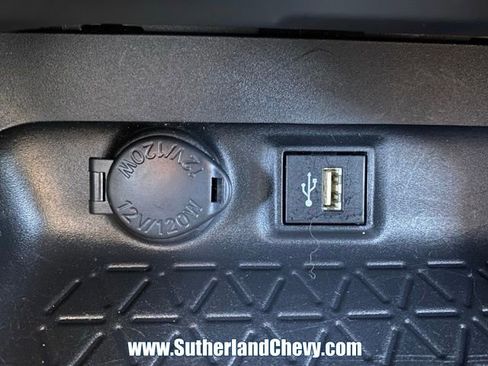 Used 2025 Toyota RAV4 LE image 27