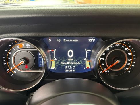 Used 2022 Jeep Wrangler Unlimited Sahara AWD/4WD image 24