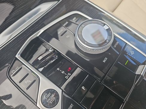 New 2026 BMW X7 xDrive40i w/ Executive Package image 25