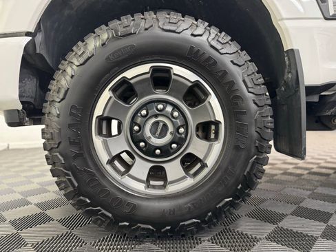 Used 2024 Ford F250 Platinum w/ Tremor Off-Road Package image 11