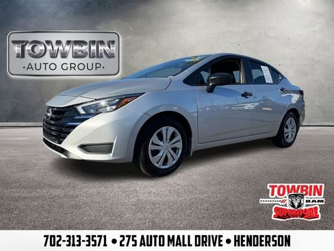 Used 2025 Nissan Versa S image 1