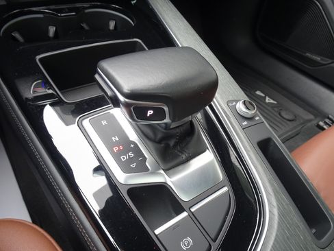 Used 2021 Audi A4 2.0T Premium Plus w/ Premium Plus Package image 18