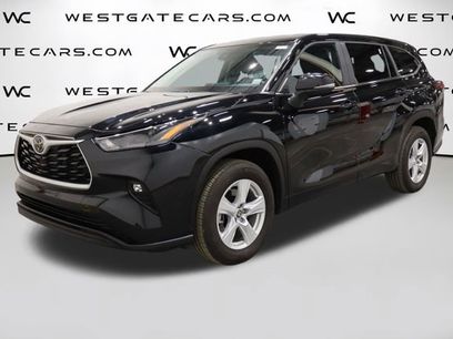 Used 2024 Toyota Highlander LE