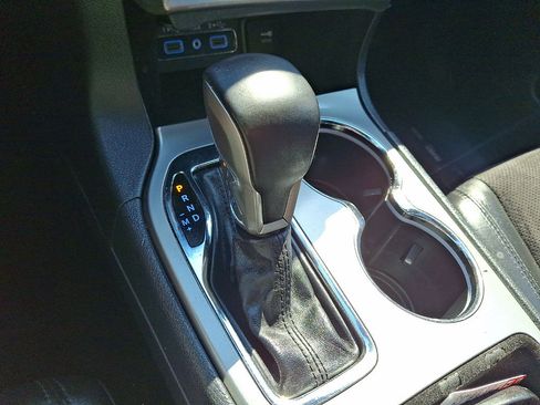 Used 2020 Jeep Grand Cherokee Altitude AWD/4WD image 15