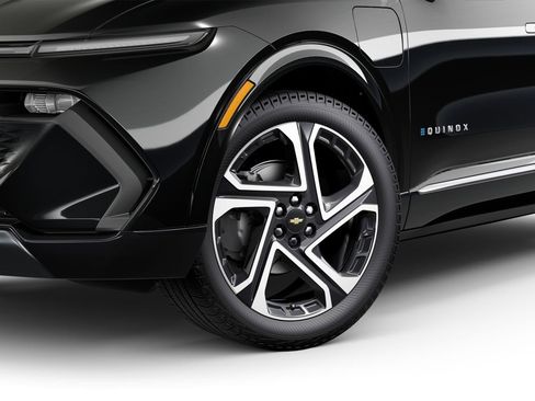 New 2025 Chevrolet Equinox EV LT w/ Convenience Package II image 30