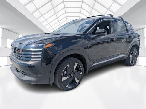 New 2026 Nissan Kicks SR FWD image 3