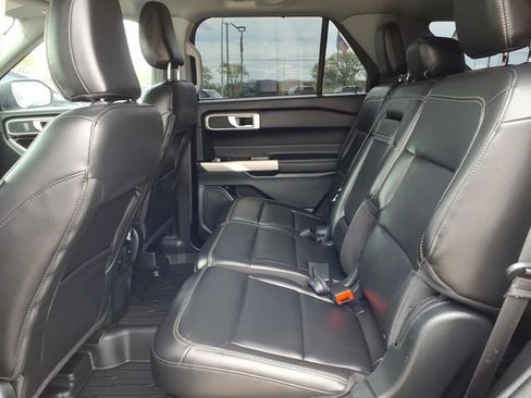 Certified 2023 Ford Explorer XLT w/ Equipment Group 202A AWD/4WD image 6