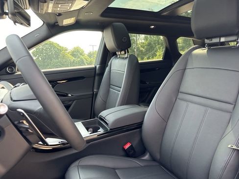 New 2025 Land Rover Range Rover Evoque S image 12