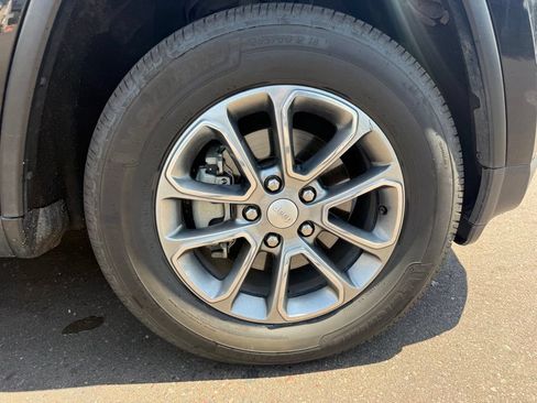 Used 2014 Jeep Grand Cherokee Limited AWD/4WD image 5