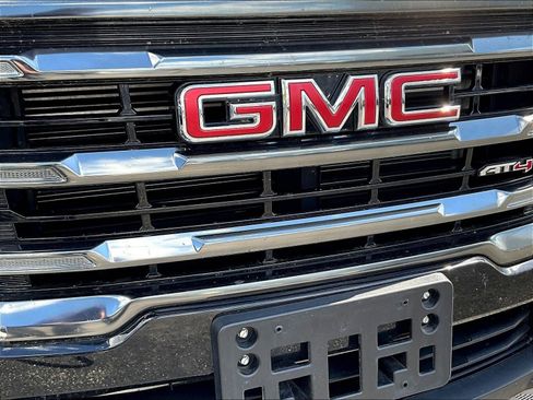 Used 2023 GMC Terrain AT4 AWD/4WD image 30