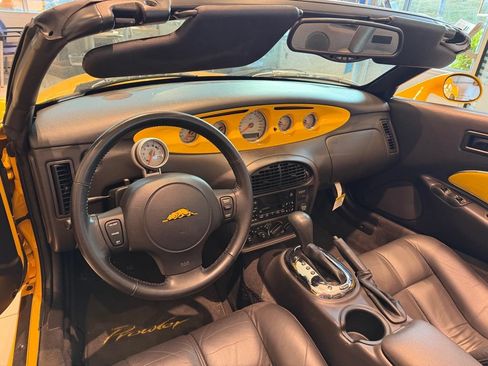 Used 2002 Chrysler Prowler RWD image 10