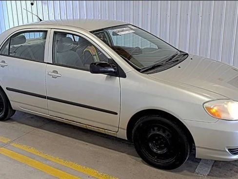 Used 2004 Toyota Corolla CE FWD image 2