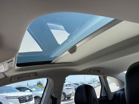 Used 2023 Volkswagen Jetta SE w/ Panoramic Sunroof Package FWD image 16