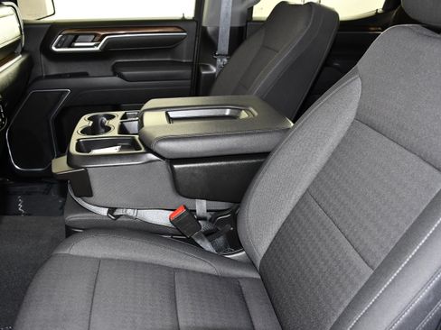 Used 2026 Chevrolet Silverado 1500 LT AWD/4WD image 39