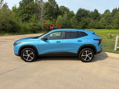 Used 2025 Chevrolet Trax RS w/ Driver Confidence Package FWD image 6