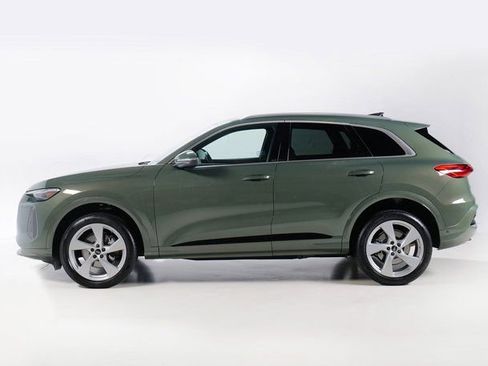 Certified 2025 Audi Q5 2.0T Premium Plus w/ Premium Plus image 2