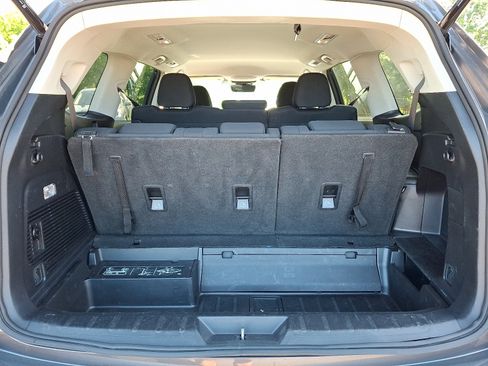 Certified 2023 Subaru Ascent Premium w/ Convenience Package AWD/4WD image 28