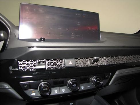 Used 2023 Honda Accord Sport image 7