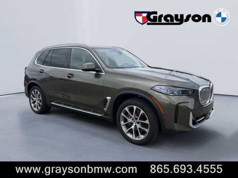 Used 2026 BMW X5 xDrive40i AWD/4WD image 1