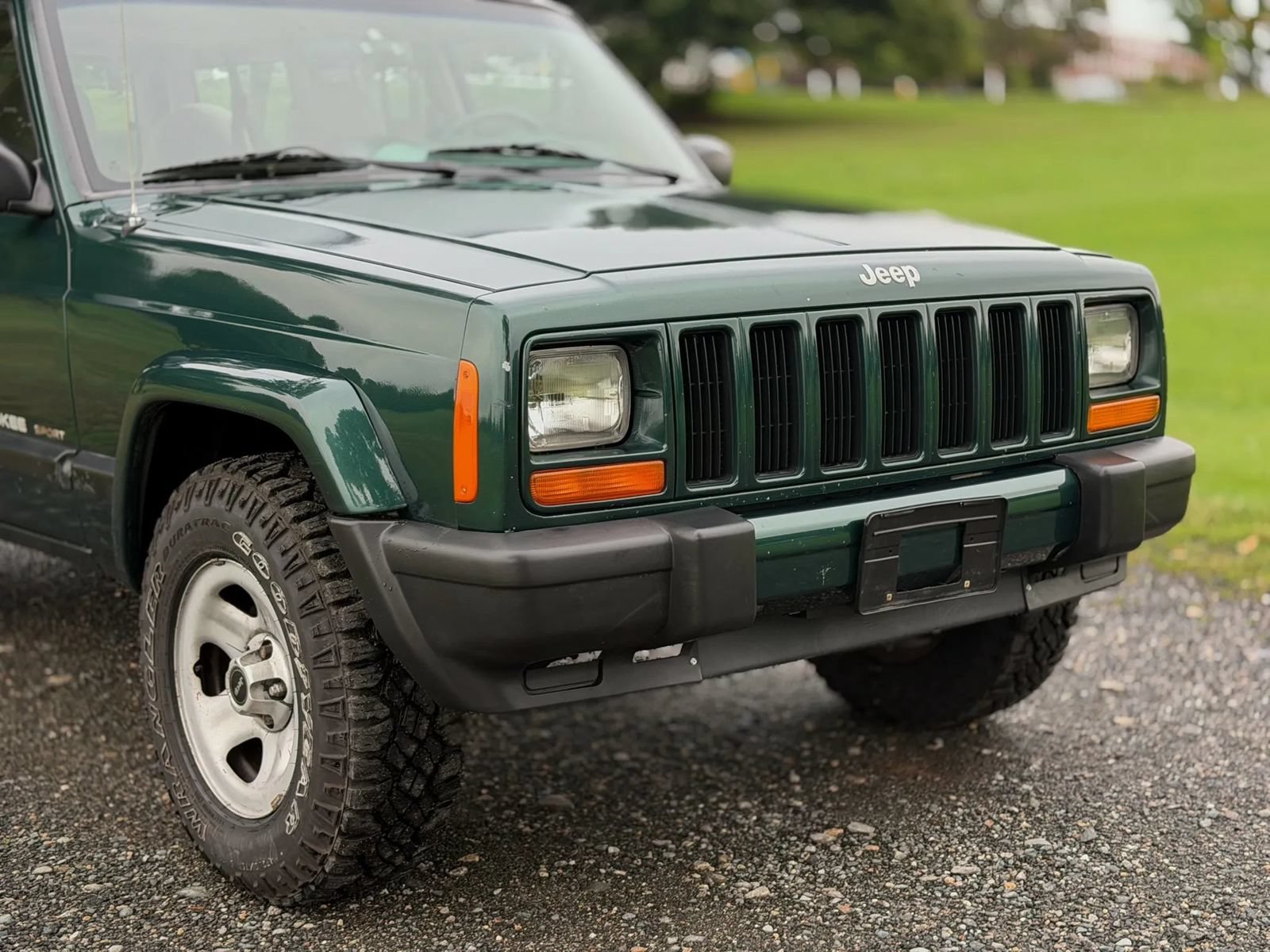 Used 1999 Jeep Cherokee 4WD 4-Door image 23