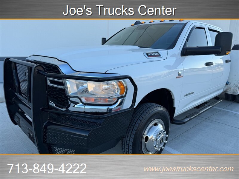 Used 2019 RAM 3500 Tradesman w/ Chrome Appearance Group RWD image 38