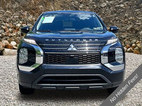 Used 2022 Mitsubishi Outlander ES AWD/4WD image 3
