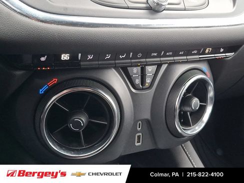 Used 2024 Chevrolet Blazer LT w/ Convenience Package FWD image 18