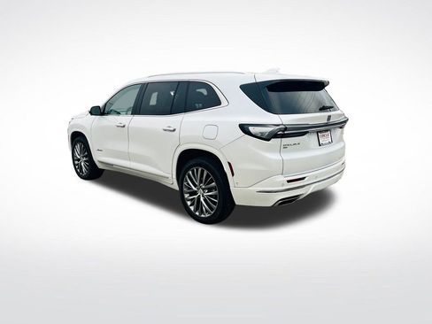 Used 2025 Buick Enclave Avenir w/ Super Cruise Package image 4