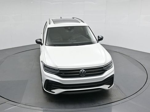 Used 2022 Volkswagen Tiguan SE R-Line FWD image 36