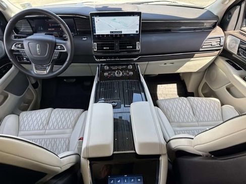 Certified 2023 Lincoln Navigator Black Label image 20