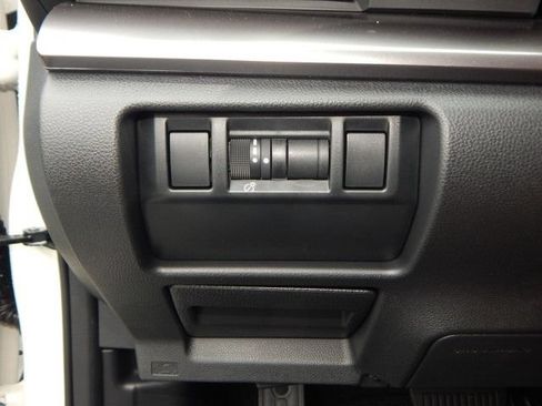 Used 2025 Subaru Impreza 2.0i AWD/4WD image 19