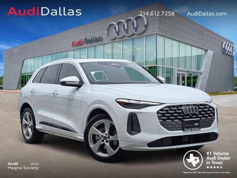 Certified 2025 Audi Q5 Prestige AWD/4WD image 1