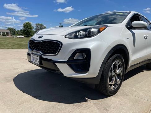 Used 2021 Kia Sportage LX AWD/4WD image 14