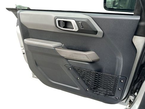 Used 2021 Ford Bronco Black Diamond image 17