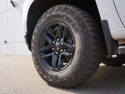 Used 2022 Chevrolet Silverado 1500 LT Trail Boss w/ Bed Protection Package AWD/4WD image 33