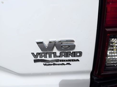 Used 2019 Toyota Tacoma 2WD Double Cab image 12