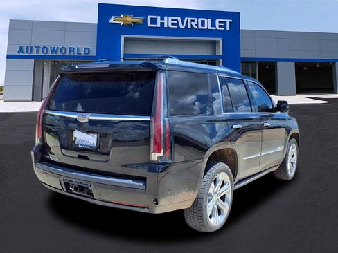 Used 2019 Cadillac Escalade Premium Luxury image 7