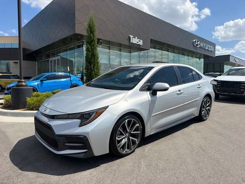 Used 2020 Toyota Corolla SE FWD image 1