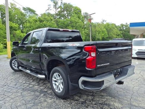 Used 2022 Chevrolet Silverado 1500 LT AWD/4WD image 10