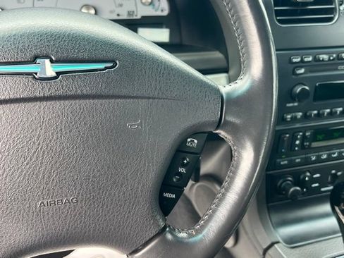 Used 2002 Ford Thunderbird RWD image 17