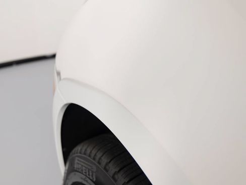 Certified 2026 Porsche Macan AWD/4WD image 42