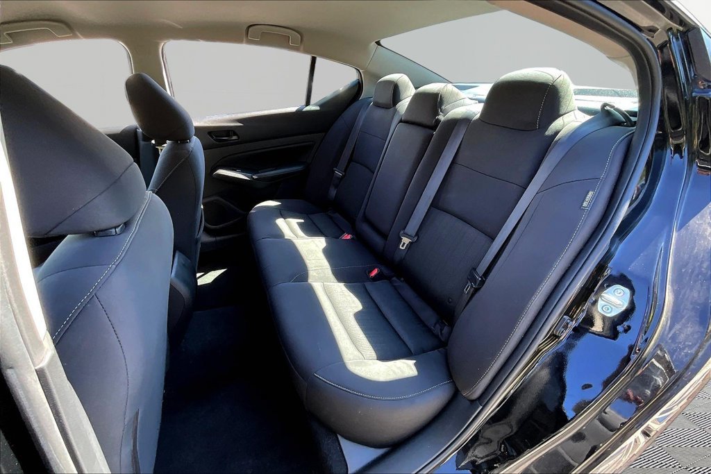 Used 2025 Nissan Altima 2.5 SV FWD image 23