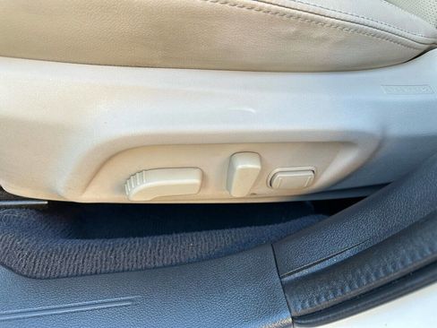 Used 2016 Subaru Outback 3.6R Limited image 8